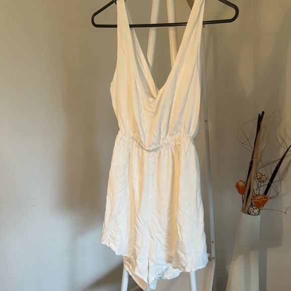 Mooloola White Playsuit - Picture 4 of 11